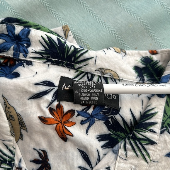 Men’s Casual shirt,Hawaiian style vintage,used good condition. - Picture 5 of 5